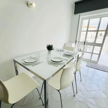 High Standard Flat, Next To All Attractions * Albufeira
