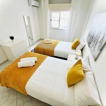 High Standard Flat, Next To All Attractions Apartment *