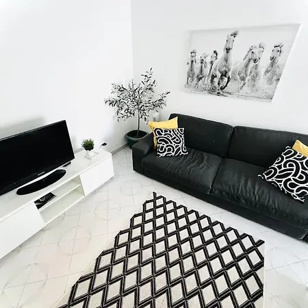 High Standard Flat, Next To All Attractions * Albufeira