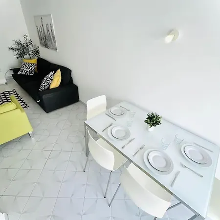 High Standard Flat, Next To All Attractions Apartment *