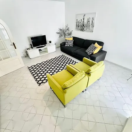 High Standard Flat, Next To All Attractions *